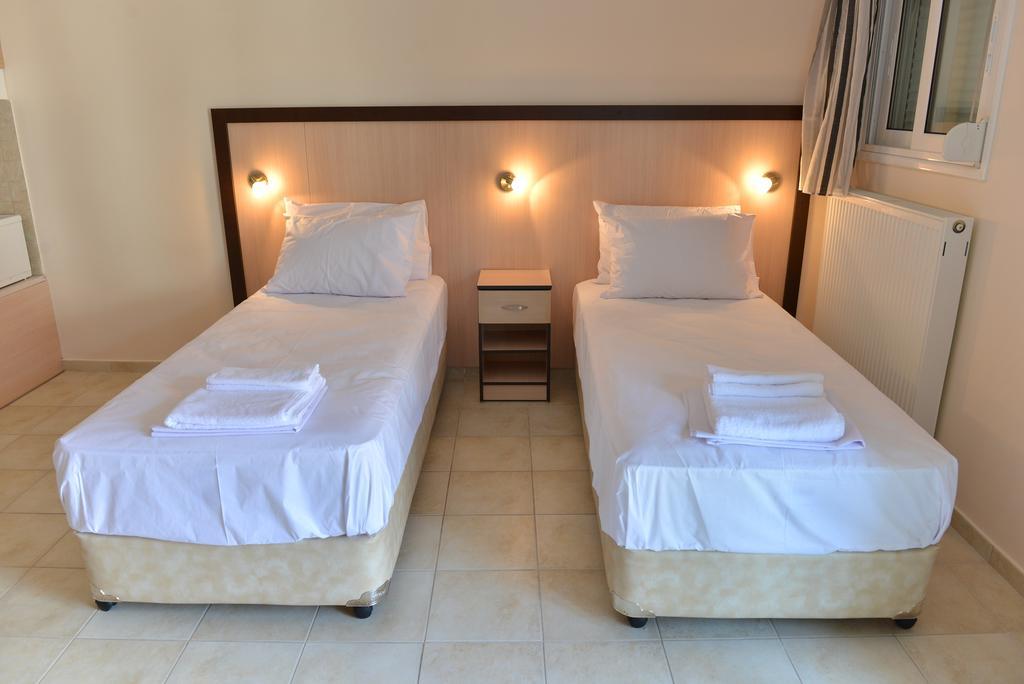Mideia Hotel Livadiá Szoba fotó