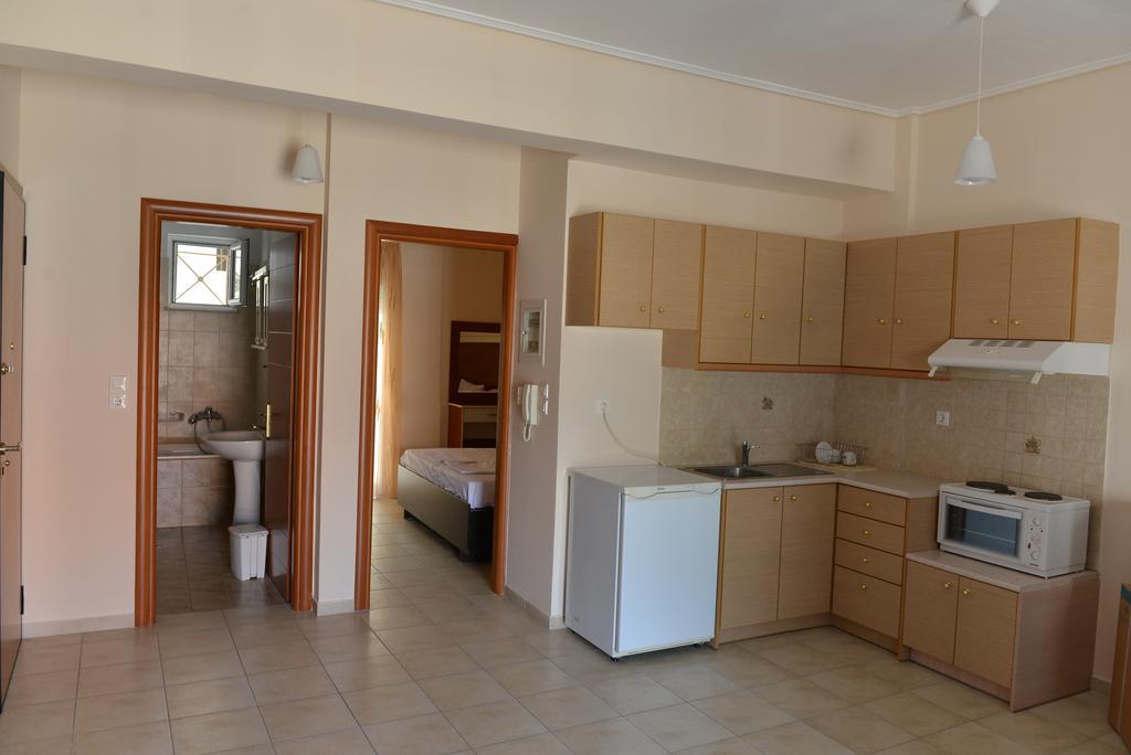 Mideia Hotel Livadiá Szoba fotó
