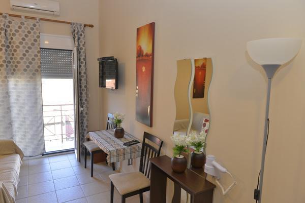 Mideia Hotel Livadiá Kültér fotó