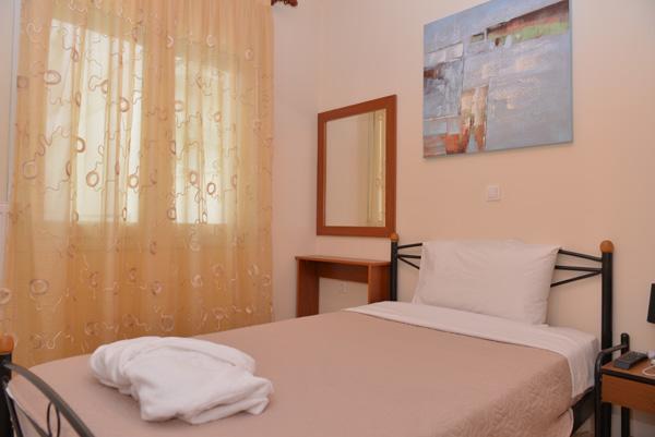 Mideia Hotel Livadiá Kültér fotó